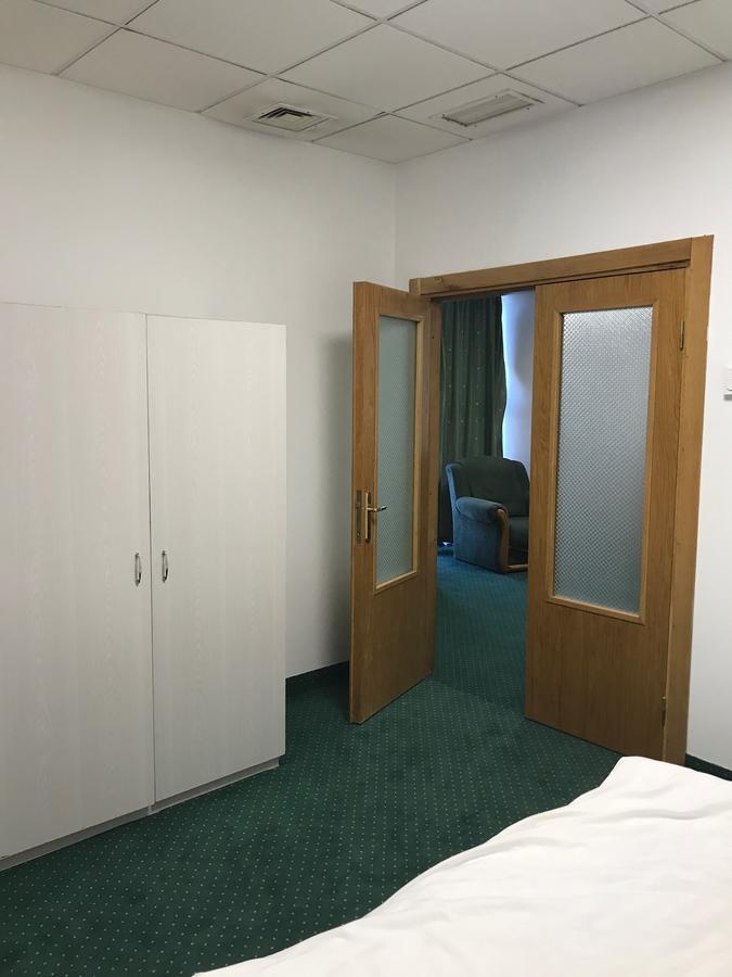 Apartament In Regim Hotelier บาเคา ภายนอก รูปภาพ