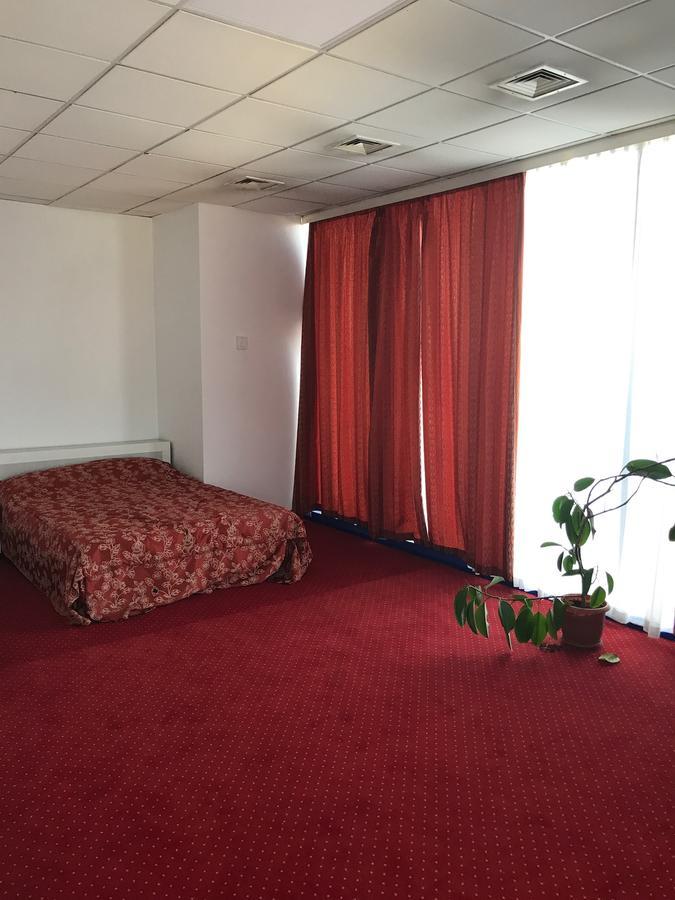 Apartament In Regim Hotelier บาเคา ภายนอก รูปภาพ