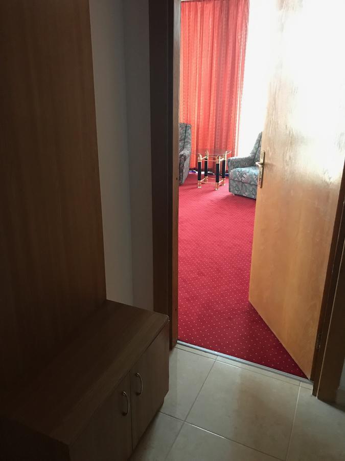 Apartament In Regim Hotelier บาเคา ภายนอก รูปภาพ
