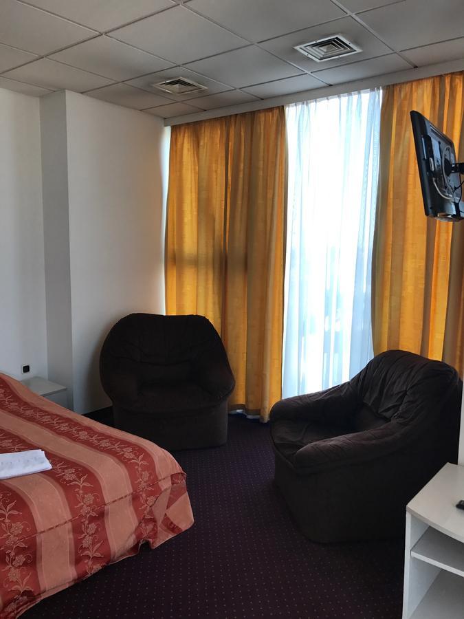 Apartament In Regim Hotelier บาเคา ภายนอก รูปภาพ